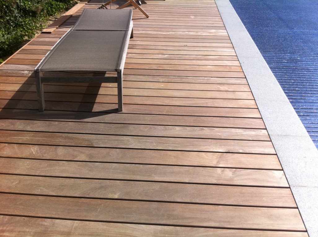 Terrasse en bois exotique